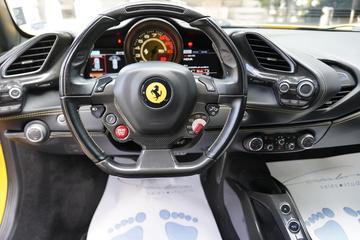صورة مصغرة 12 لـ 2016 Ferrari 488 GTB