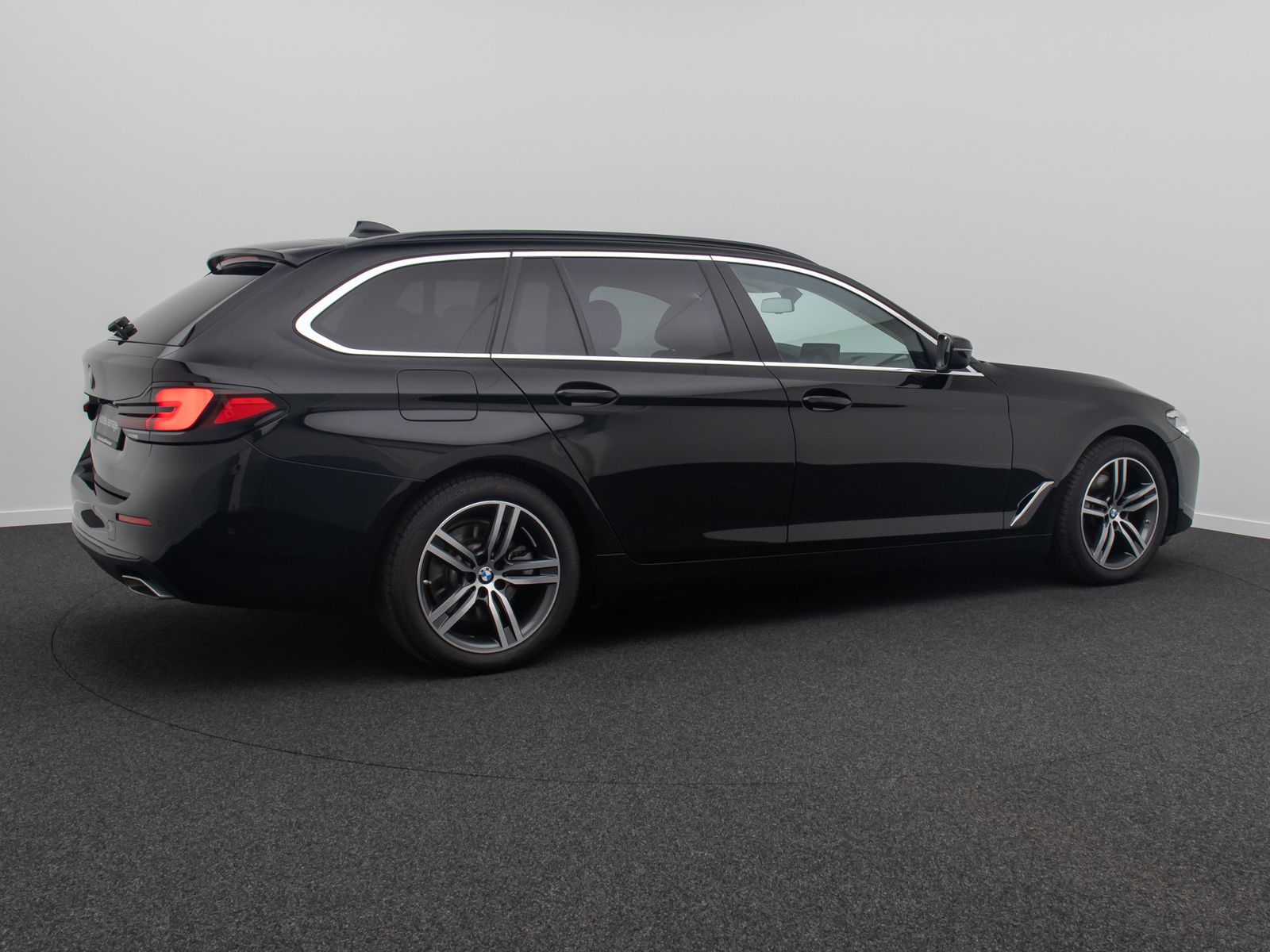 Fahrzeugabbildung BMW 520i HUD HiFi DAB Kamera Leder Alarm 4xKlima