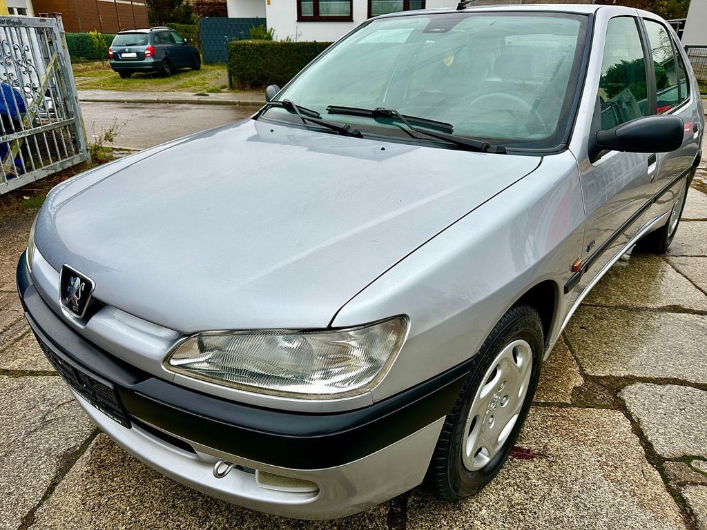 Peugeot 306