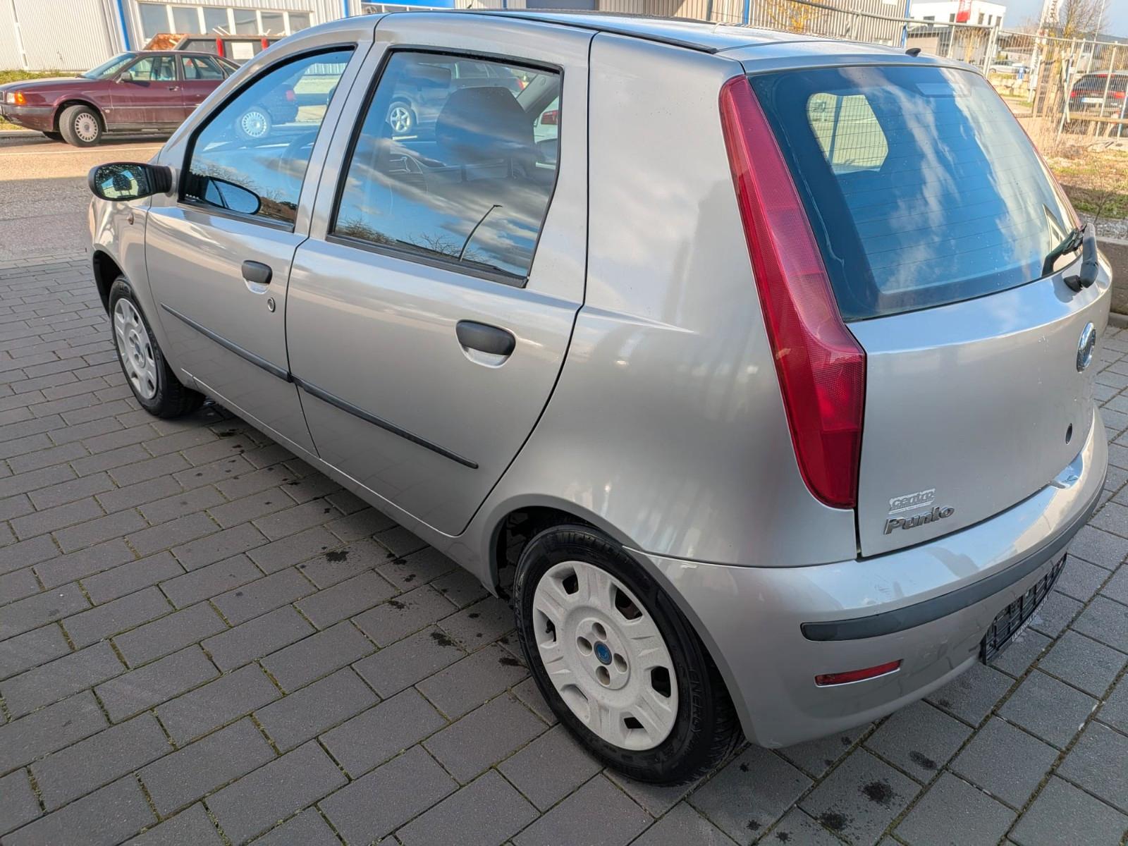 Fiat Punto 1.2 8V Active Active /1. Hand /Scheckheft 