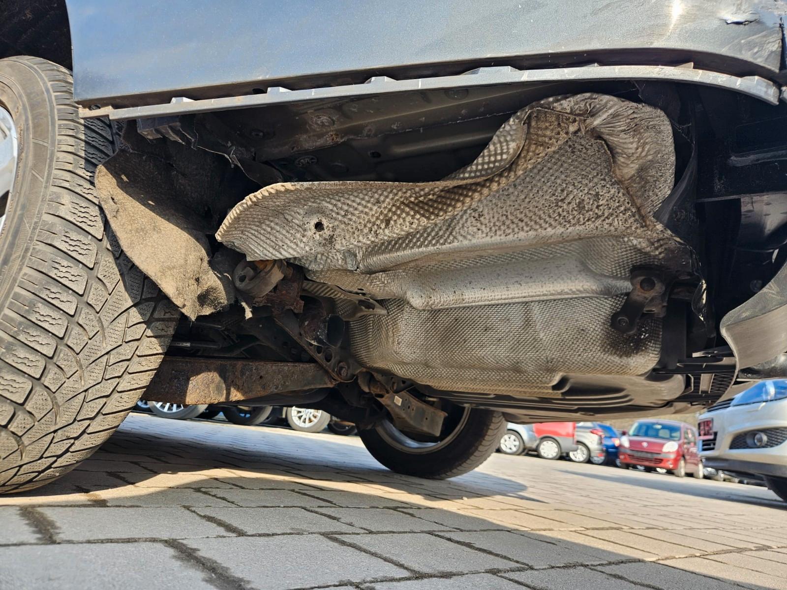 Volkswagen Passat 2009 — photo 19