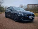 Mazda 3 Black Edition 2.2L Sky Activ - Mazda 2 mit Diesel-Antrieb: Limousine