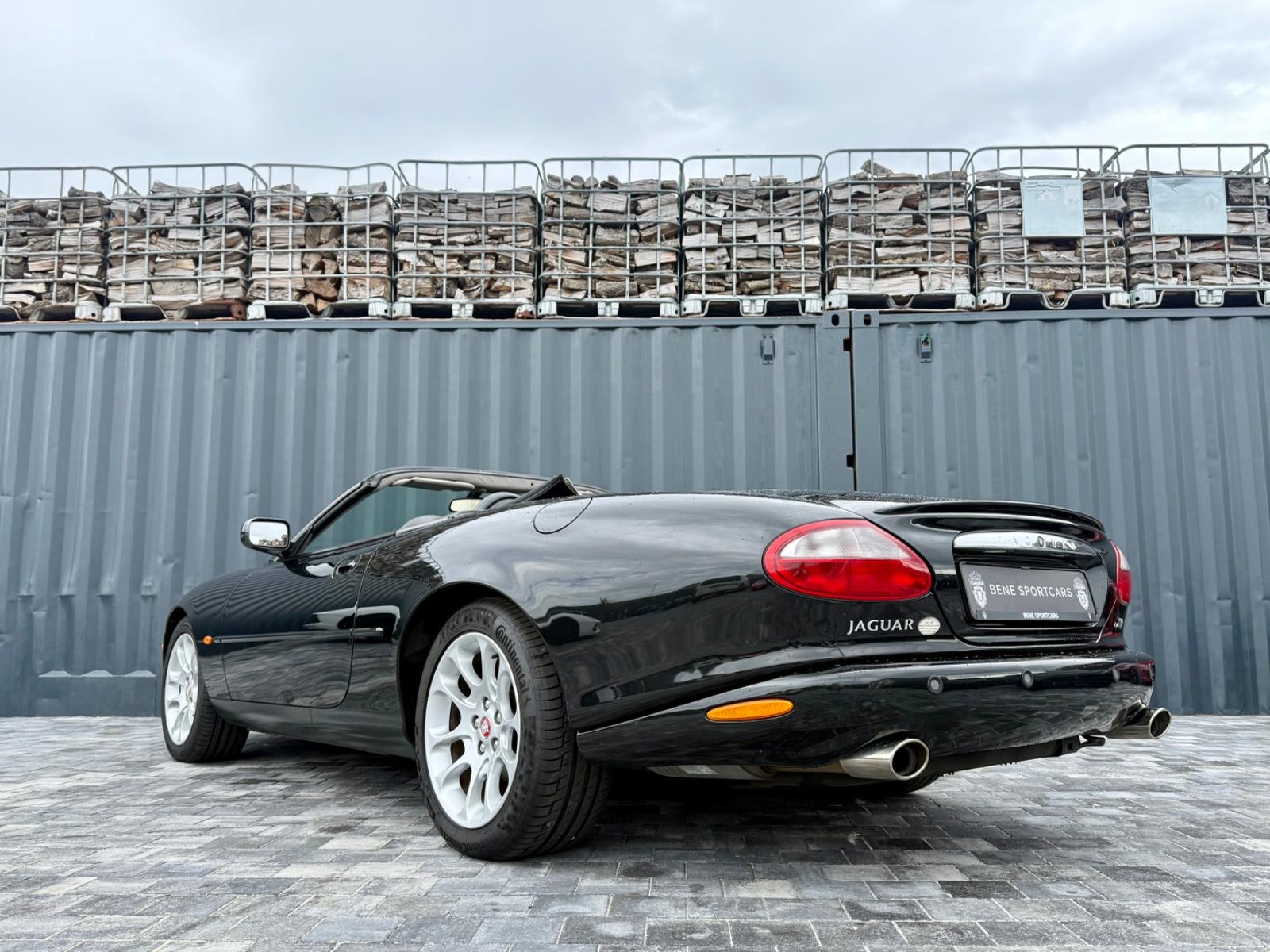 Jaguar XKR Cabriolet 4.0 V8 Kompressor 363 ch / Cuir / Xénon / Faible Kilométrage