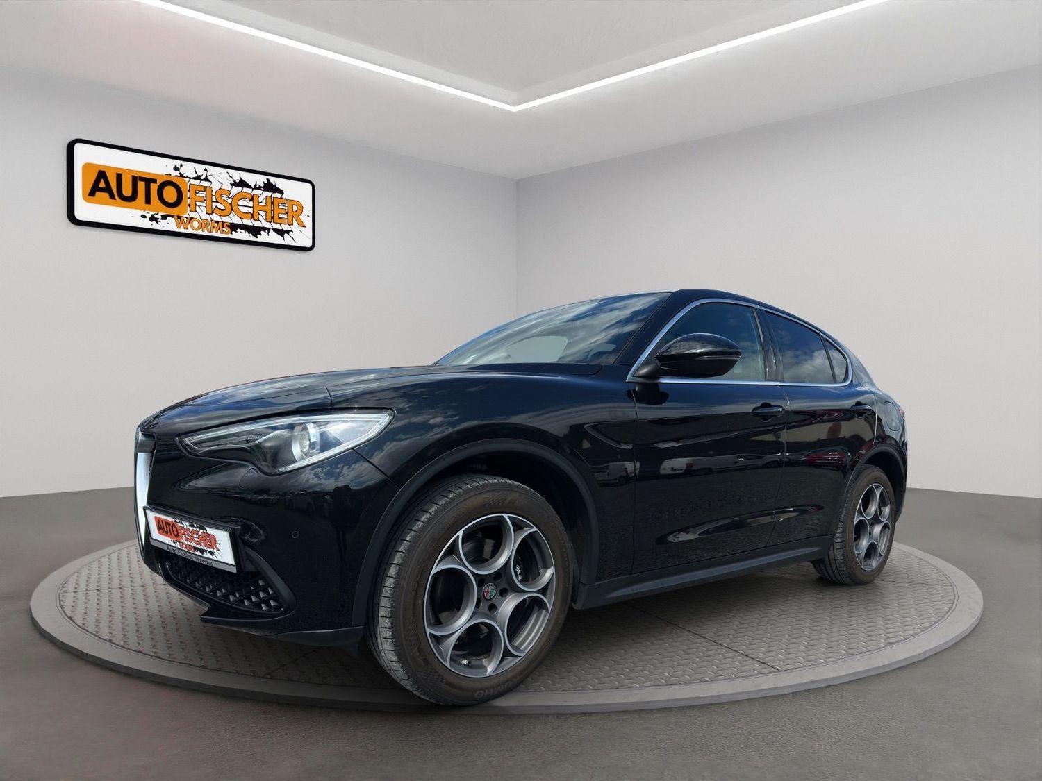 Alfa Romeo Stelvio Super Q4*AHK*Kamera*Sport-Paket*3D Navi*