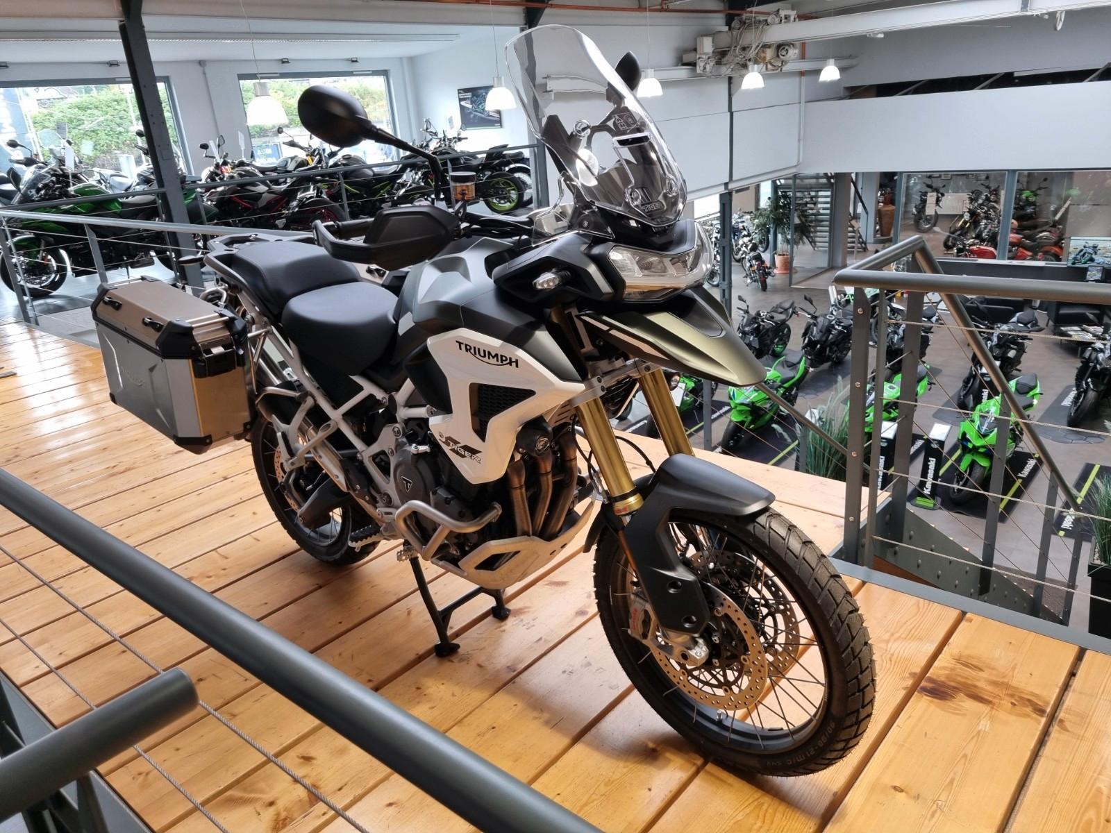 Triumph Tiger 1200 Rally  Pro Koffersatz kostenlos