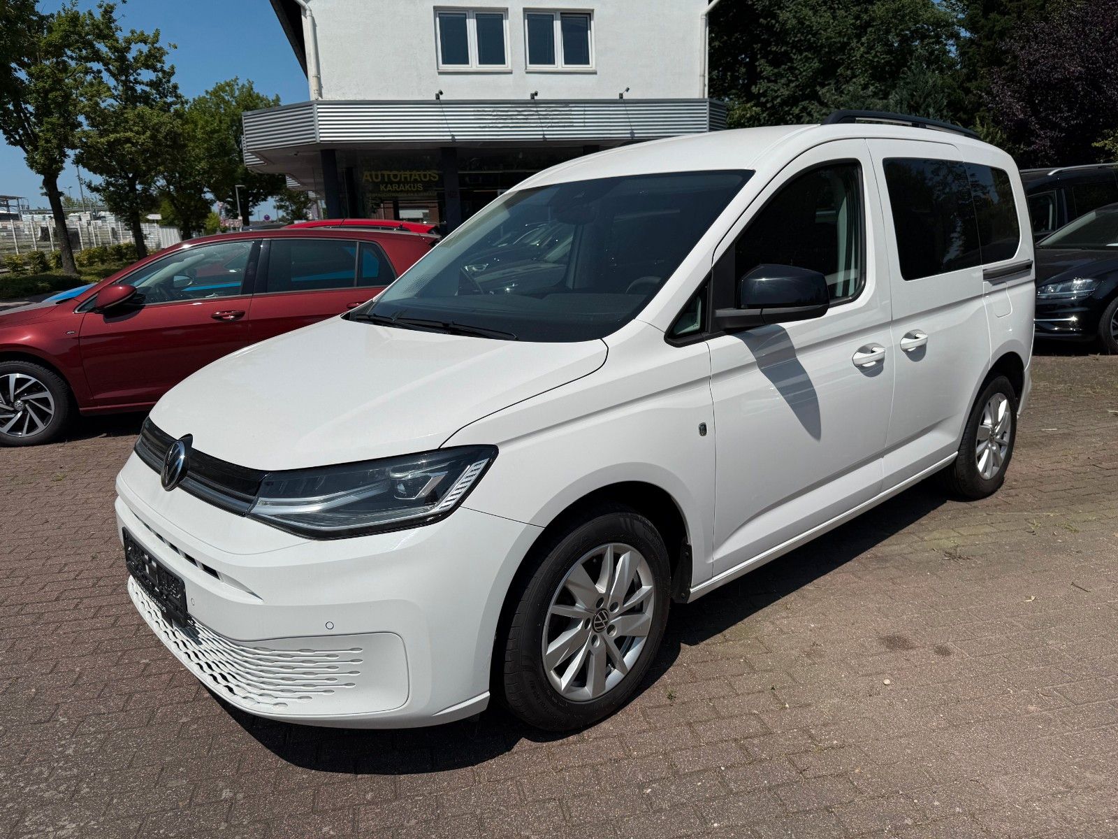 VW Caddy TDI Life LED/Navi/Standh/Alu/AHK