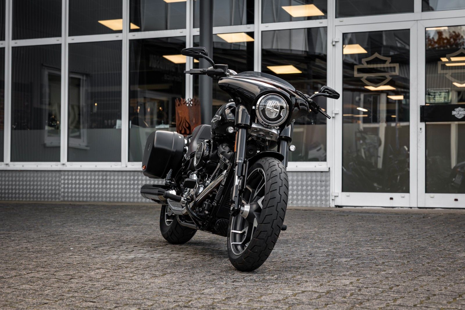 Fahrzeugabbildung Harley-Davidson FLSB SPORT GLIDE 107
