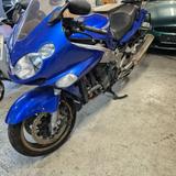 Kawasaki ZZR 1200 ZZ-R 1200 - KAWASAKI R1