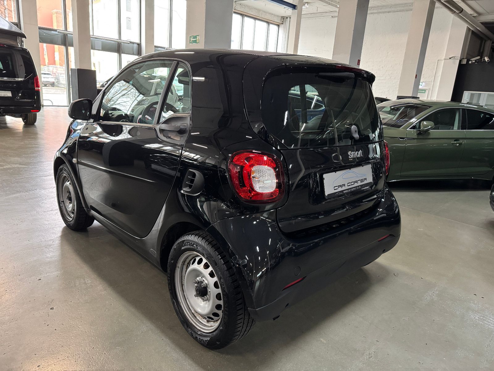 Fahrzeugabbildung Smart ForTwo Coupe 52 KW FACELIFT TEMPOMAT KLIMA SHZT