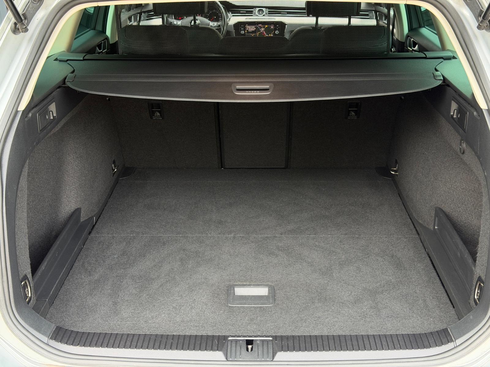Volkswagen Passat Variant Highline/2,0 TDI 150PS/88120km/!