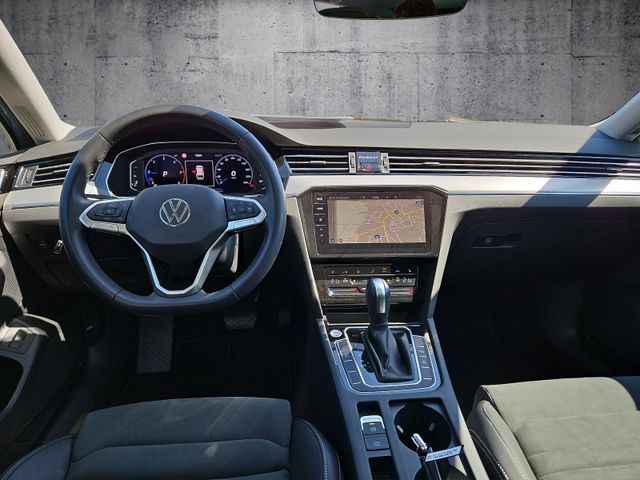 Passat Variant Elegance 2.0 TDI SCR DSG AHK RFK