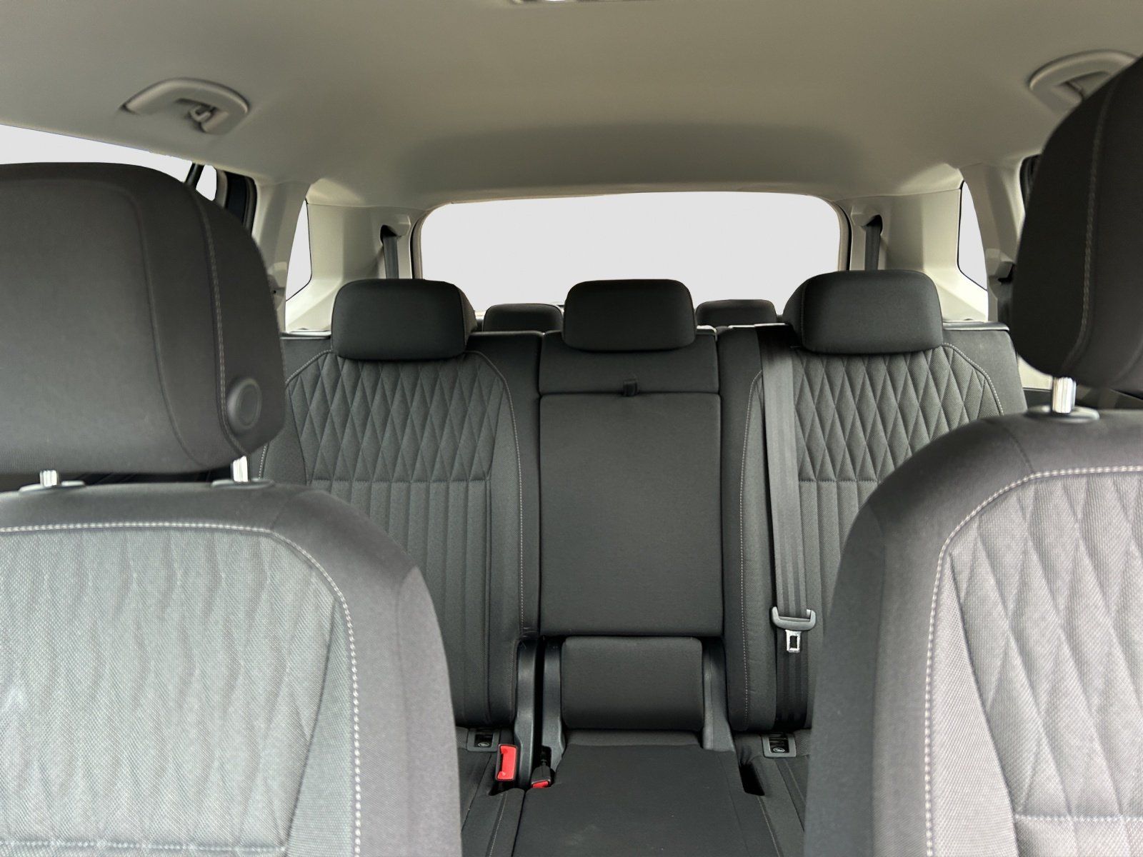 Volkswagen Tiguan Allspace - Bild 17