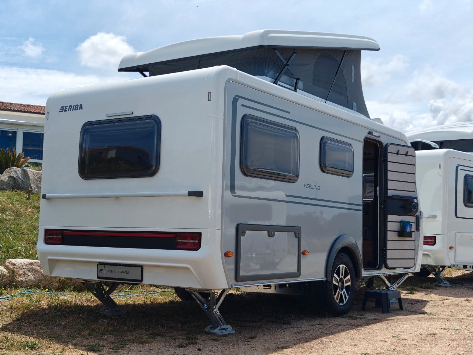 Fahrzeugabbildung HYMER / ERIBA / HYMERCAR Feeling 425 SD - MESSE-NEUHEIT 2026! -