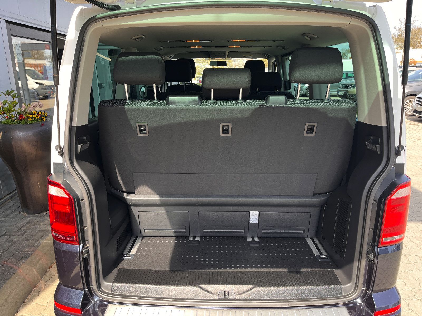 Fahrzeugabbildung Volkswagen T6 Multivan 7 Sitzer