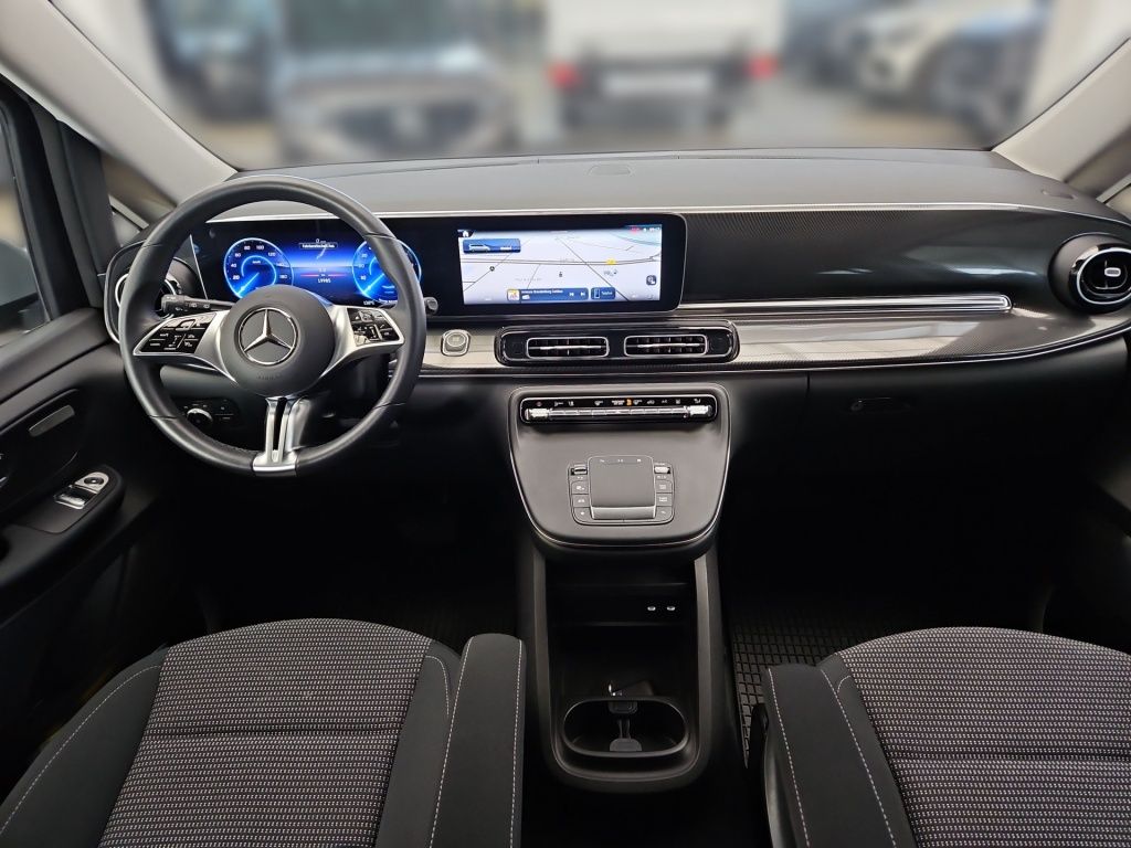 Fahrzeugabbildung Mercedes-Benz EQV 300 lang Nav Distronic Sitzhzg LED RFK Vorkl