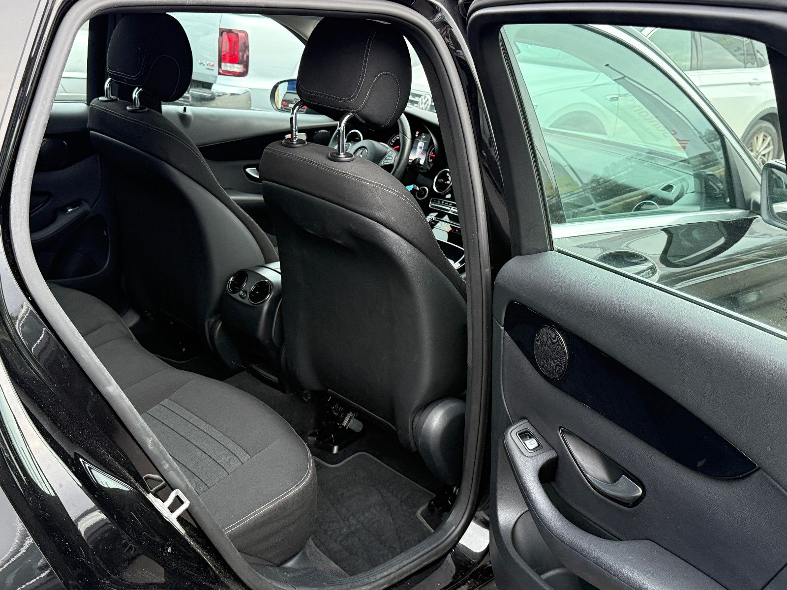 Fahrzeugabbildung Mercedes-Benz GLC 220d 4Matic 9G Exclusive GRA Nav LED SHZ PDC