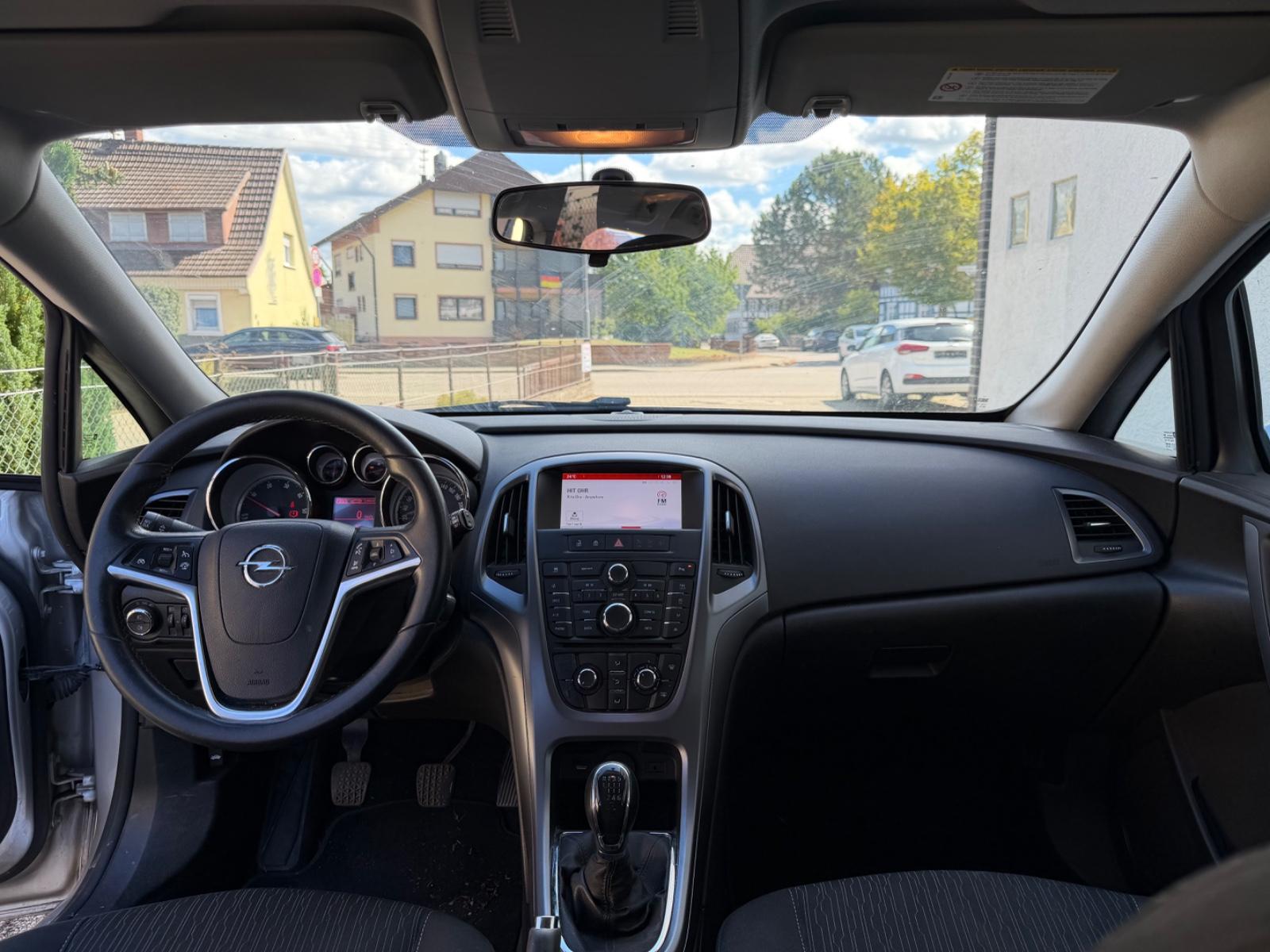 Opel Astra 2015 — photo 7