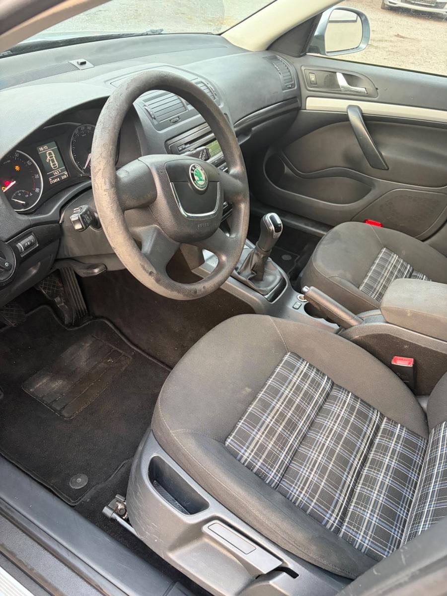 Skoda Octavia 2012 — photo 15