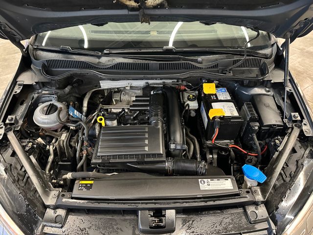 MYAUTOCENTER – Gebraucht- und Jahreswagen mit Werkstattservice in Pfaffenhofen Volkswagen Golf Sportsvan VII Comfortline BMTStart-Stopp