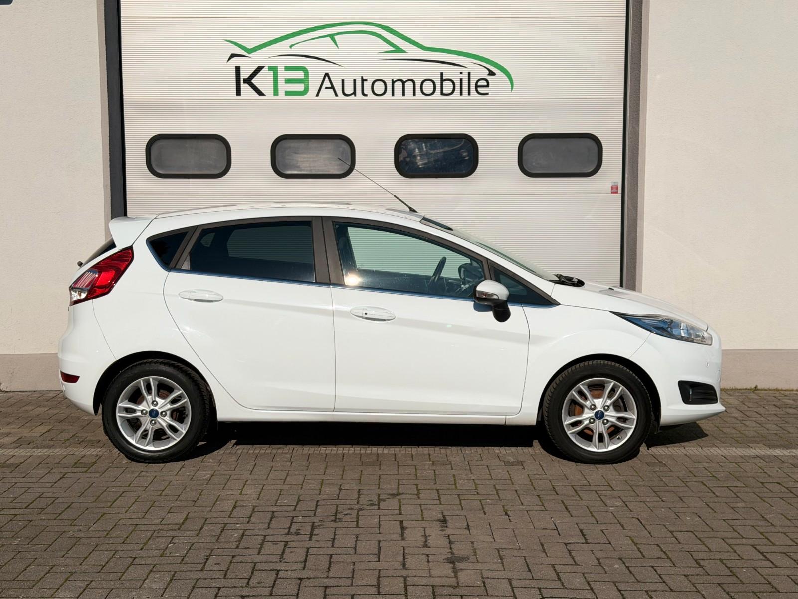 Ford Fiesta Titanium*RFK*NAVI*VOLL CHECKHEFT*SZH*MFL*