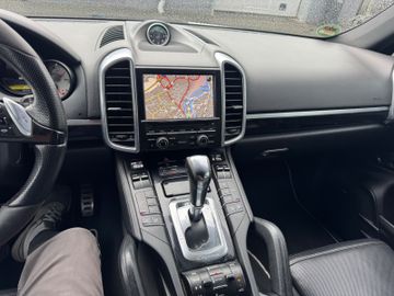 Porsche Cayenne - 10