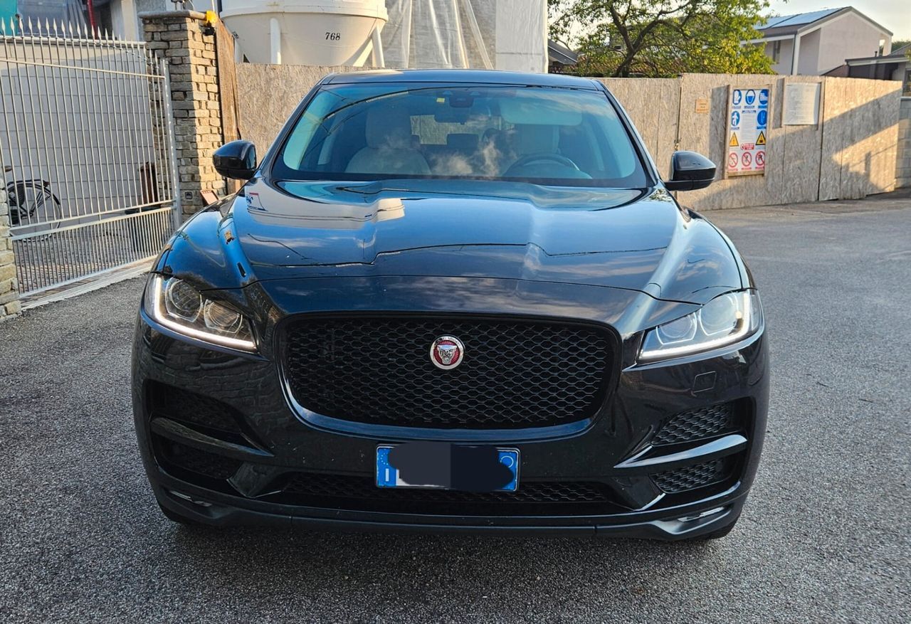 JAGUAR F-Pace