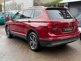 Volkswagen Tiguan Allspace 2.0 TDI SCR DSG 4MOTION Highline - rote Volkswagen Tiguan Allspace