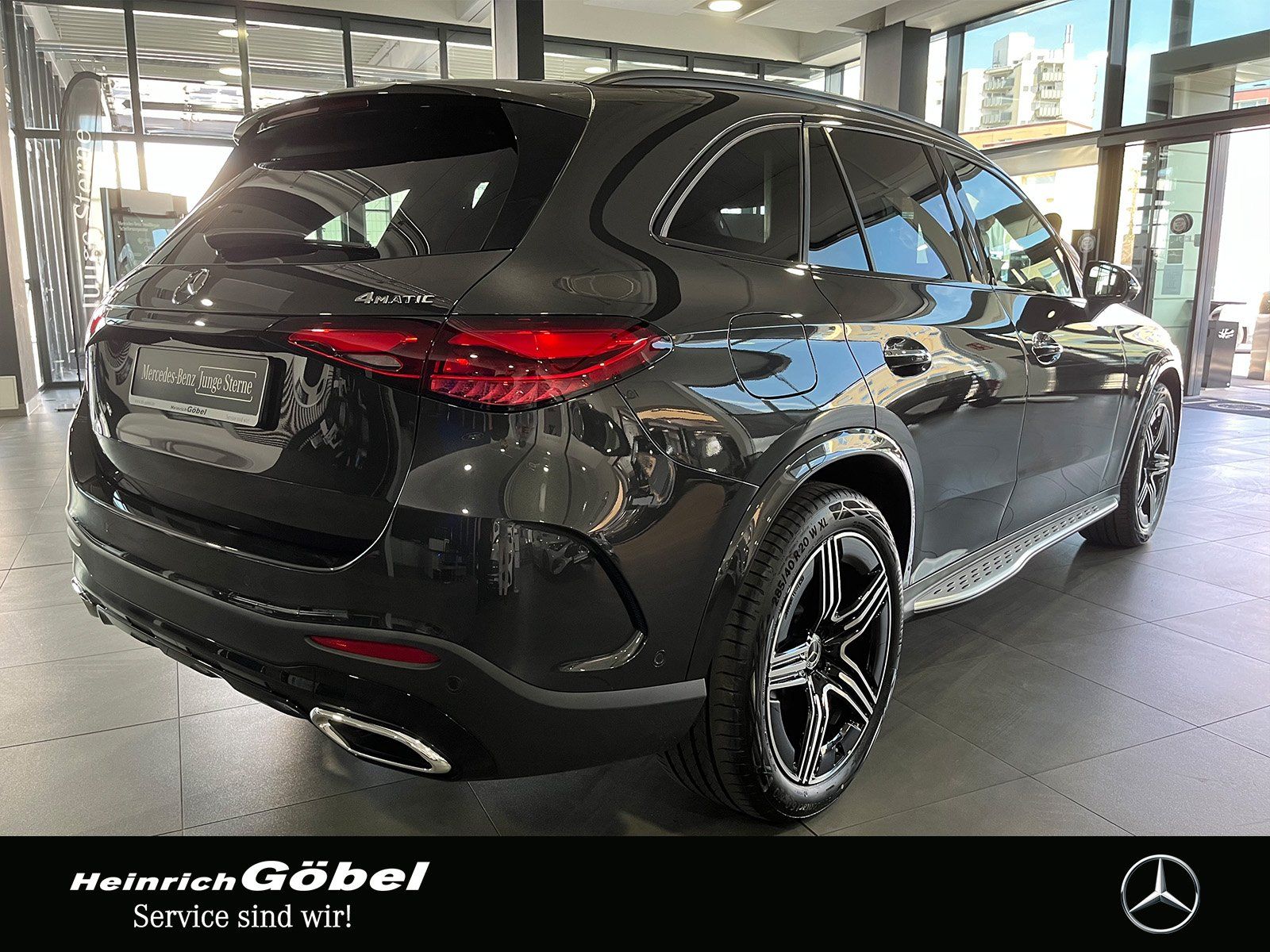 Fahrzeugabbildung Mercedes-Benz GLC 220 d AMG+PANO+AHK+MEMORY+360°+NIGHT+CARPLAY
