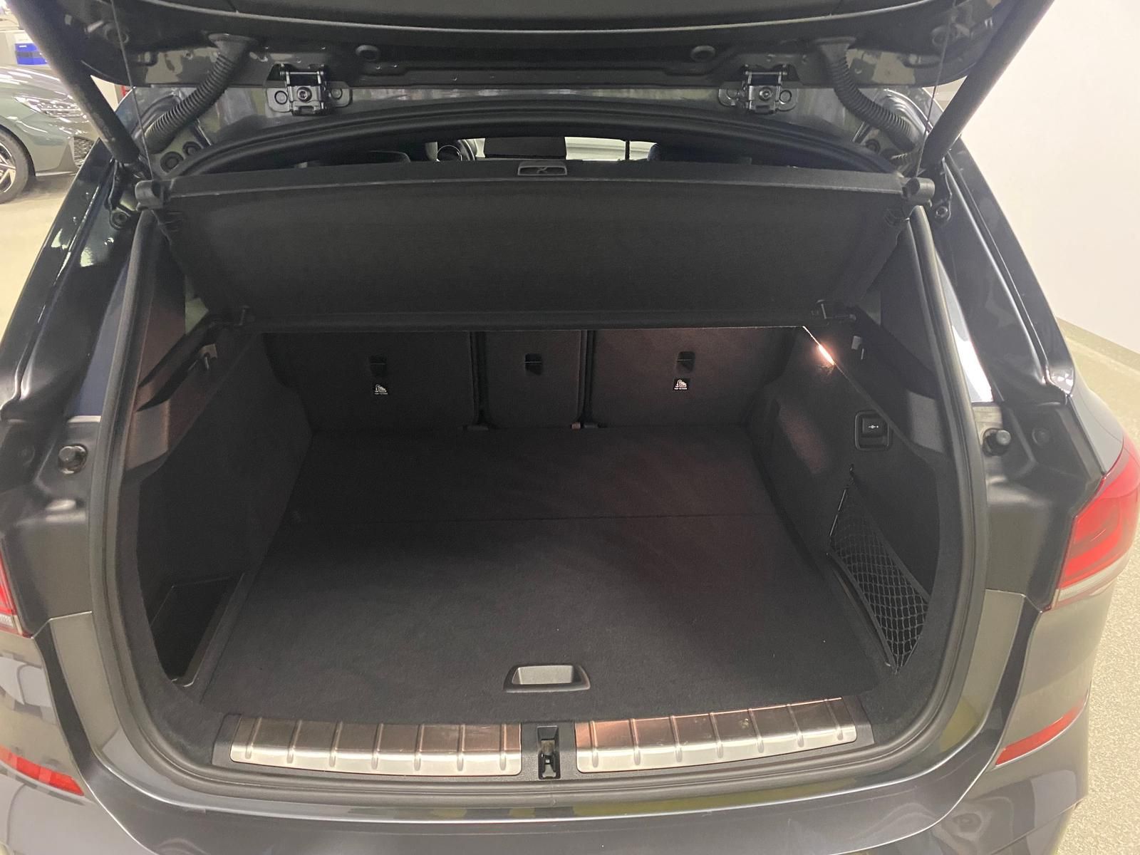 Fahrzeugabbildung BMW X1 sDrive20i M Sport+LEDER+NAVI+KAMERA+M Paket
