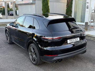 Porsche Cayenne - 6