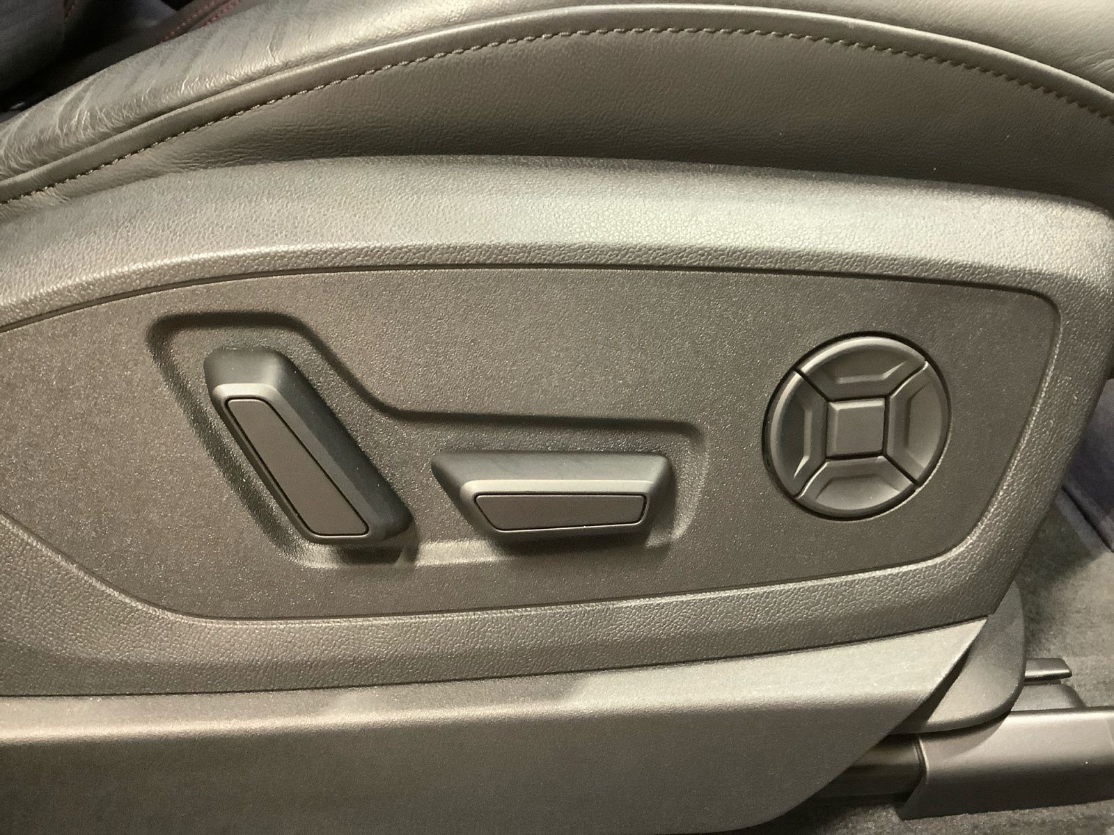 Q8 Sportback e-tron 55 quattro,Headup,Pano,Matri