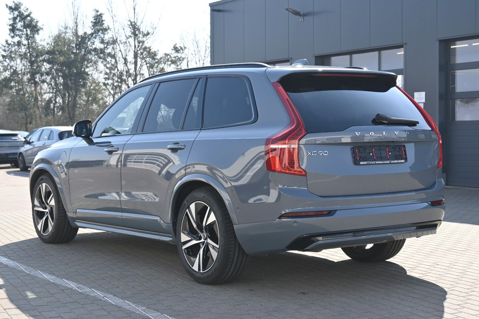 Fahrzeugabbildung Volvo XC90 R Design RC T8 Plug-In Hyb.AWD*LUFT*AHK*LED