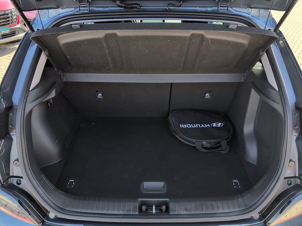 Fahrzeugabbildung Hyundai KONA EV 64kWh TREND 484KM NAV-P 1HD GARANTIE-30+