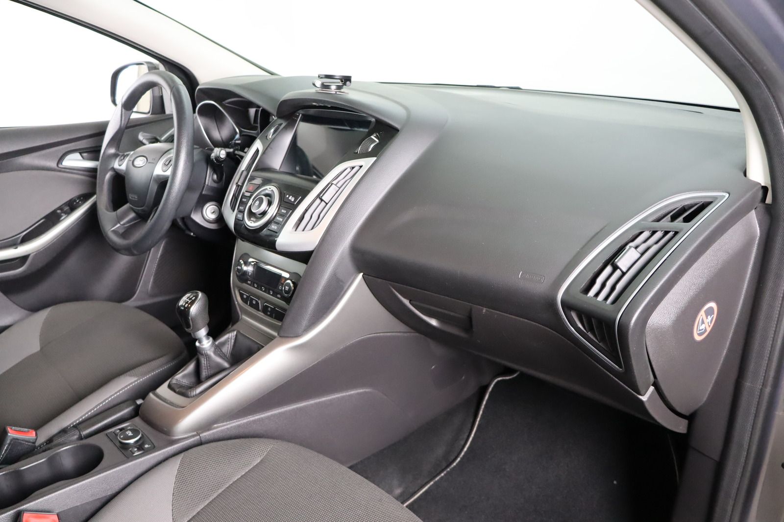 Fahrzeugabbildung Ford Focus 1.6 EcoBoost Turnier * 1. Hand * Anhängerk
