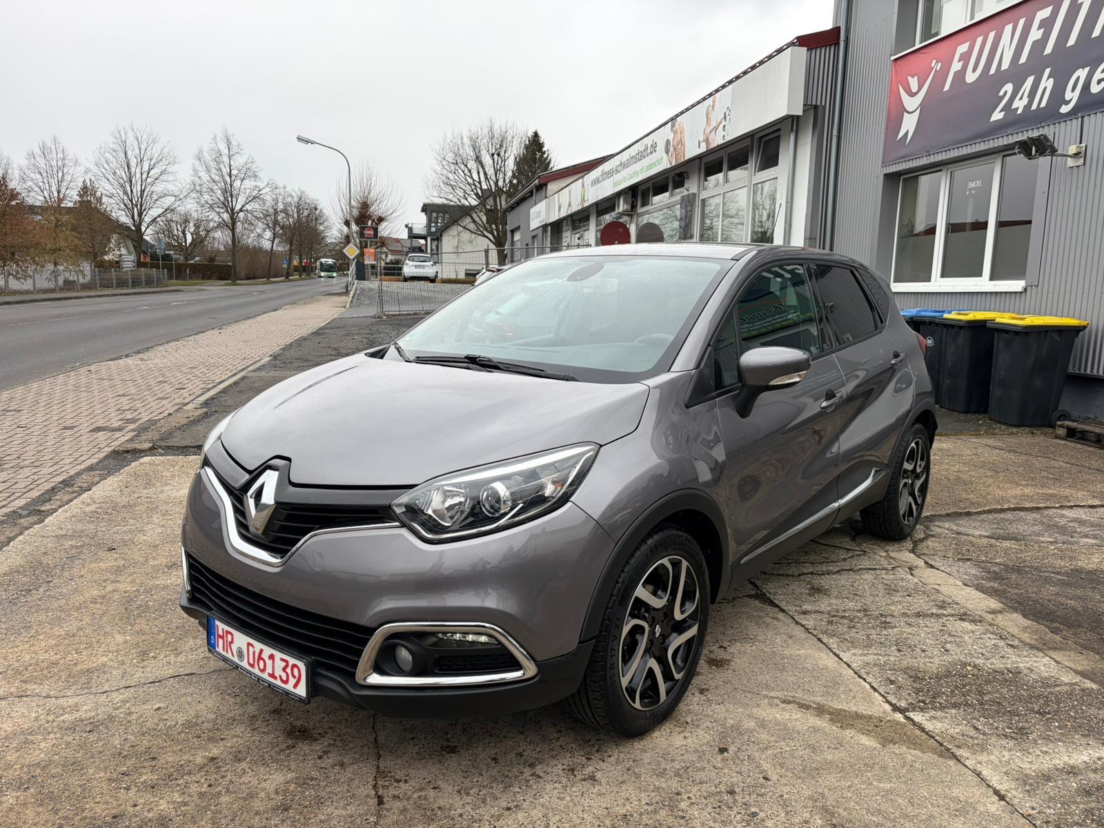 Renault Captur Luxe Navi 1Hand 71000km Tüv/Au 06/2027