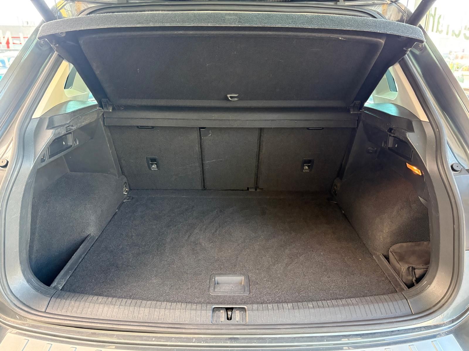 Fahrzeugabbildung Volkswagen Tiguan Highline BMT 4Motion/R LINE/leder/memory/