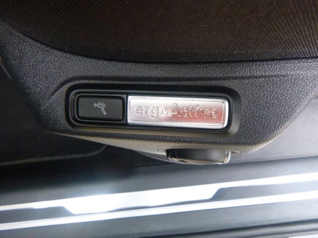 Fahrzeugabbildung Volkswagen Tiguan 2,0 TDI Life >AUT/AHK/NAV/LED/SHZ<