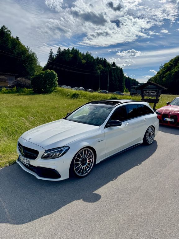Mercedes-Benz C 63 AMG