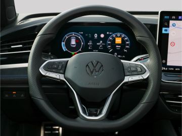 Volkswagen Passat Variant Black-Style R-Line 2.0 TDI DSG 4M