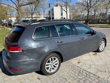Volkswagen Golf - 6