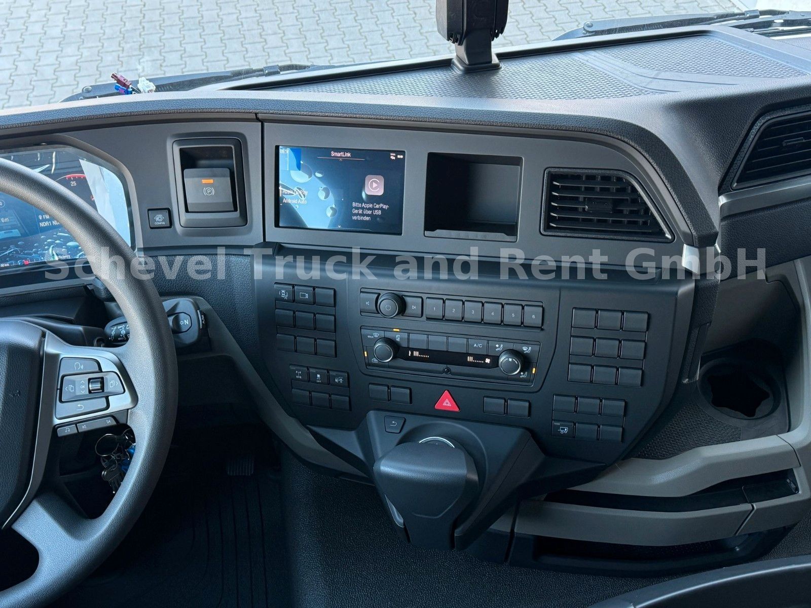 Fahrzeugabbildung MAN TGS 18.360 BL  Pritsche/Plane mit Ladeebordwand