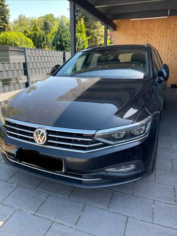 VW Passat Variant 2.0 TDI DSG Business 4Motion