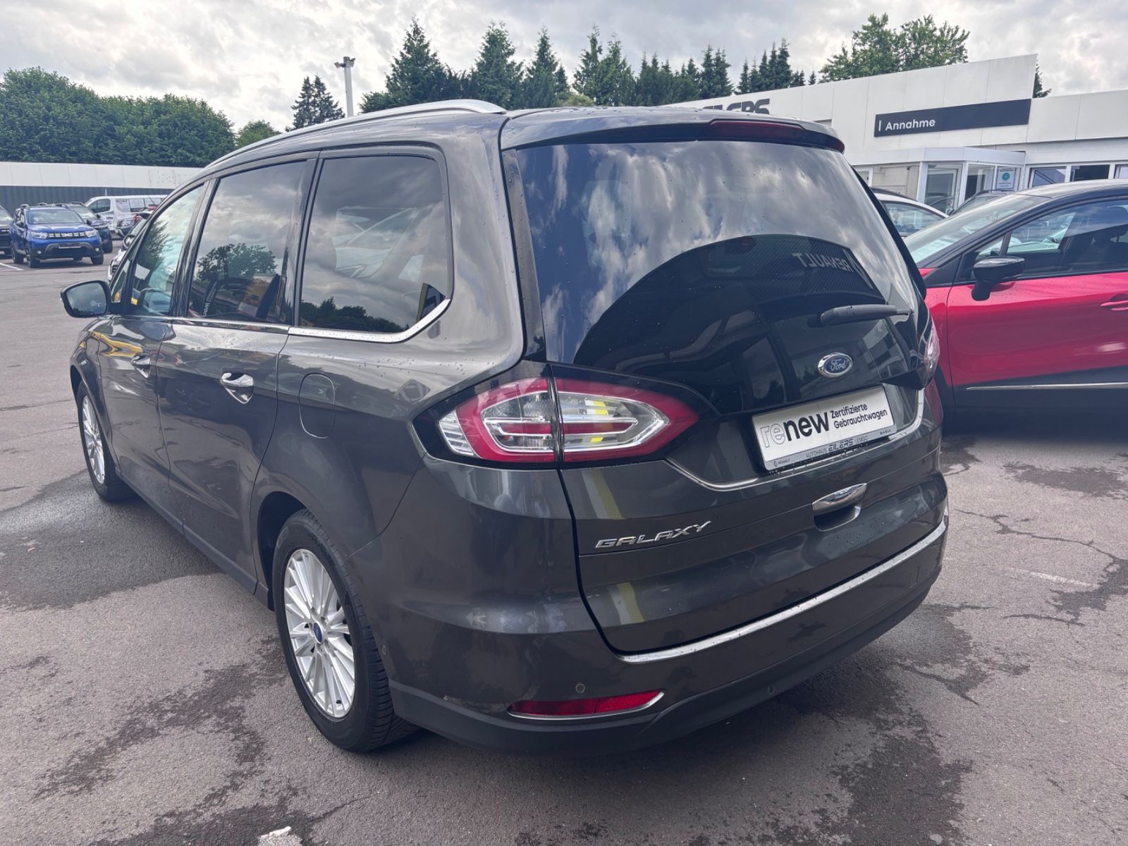 Fahrzeugabbildung Ford Galaxy Titanium 7-Sitzer Automatik