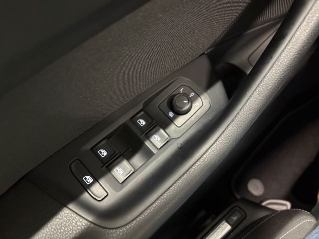 Passat Variant Business 1.5 TSI NAVI RFK LED ACC