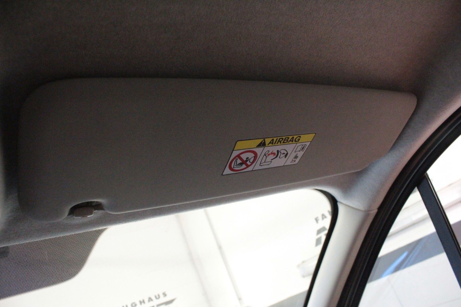 Fahrzeugabbildung Renault Trafic Blue dCi 150 EDC Evo*Automatik*8-Sitzer*