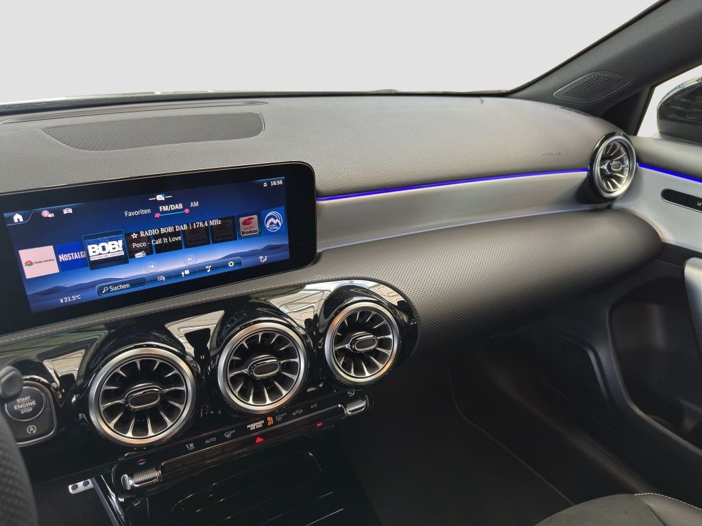 Fahrzeugabbildung Mercedes-Benz A 200 Kompaktlimousine AMG*NIGHT*SpH*AHK*LED*PDC