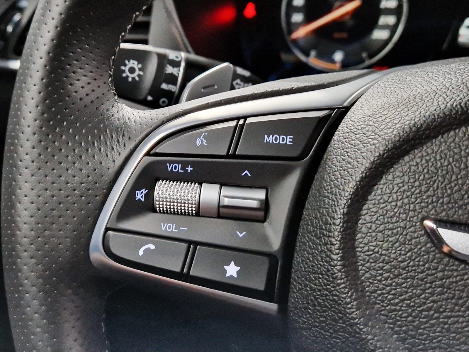 Genesis G70 2.0 T Luxury 4WD|AUTOM|5 *JAHRE*GARANTIE