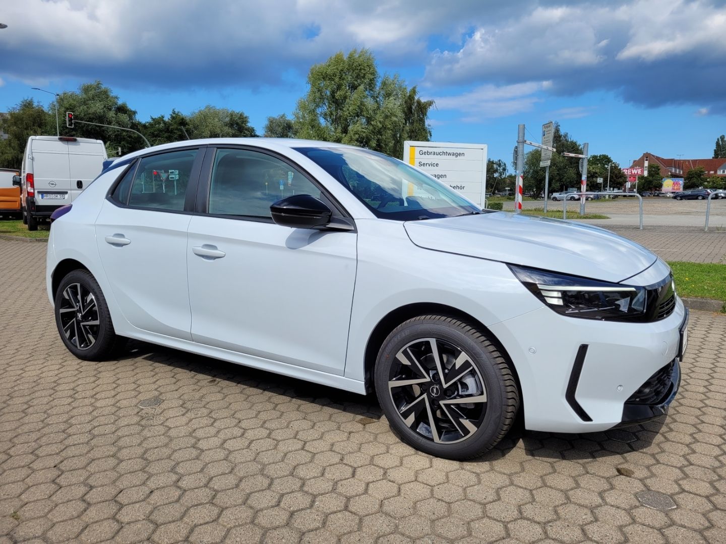 Fahrzeugabbildung Opel Corsa F Edition Hybrid SHZ+LHZ+Kamera+Allwetter