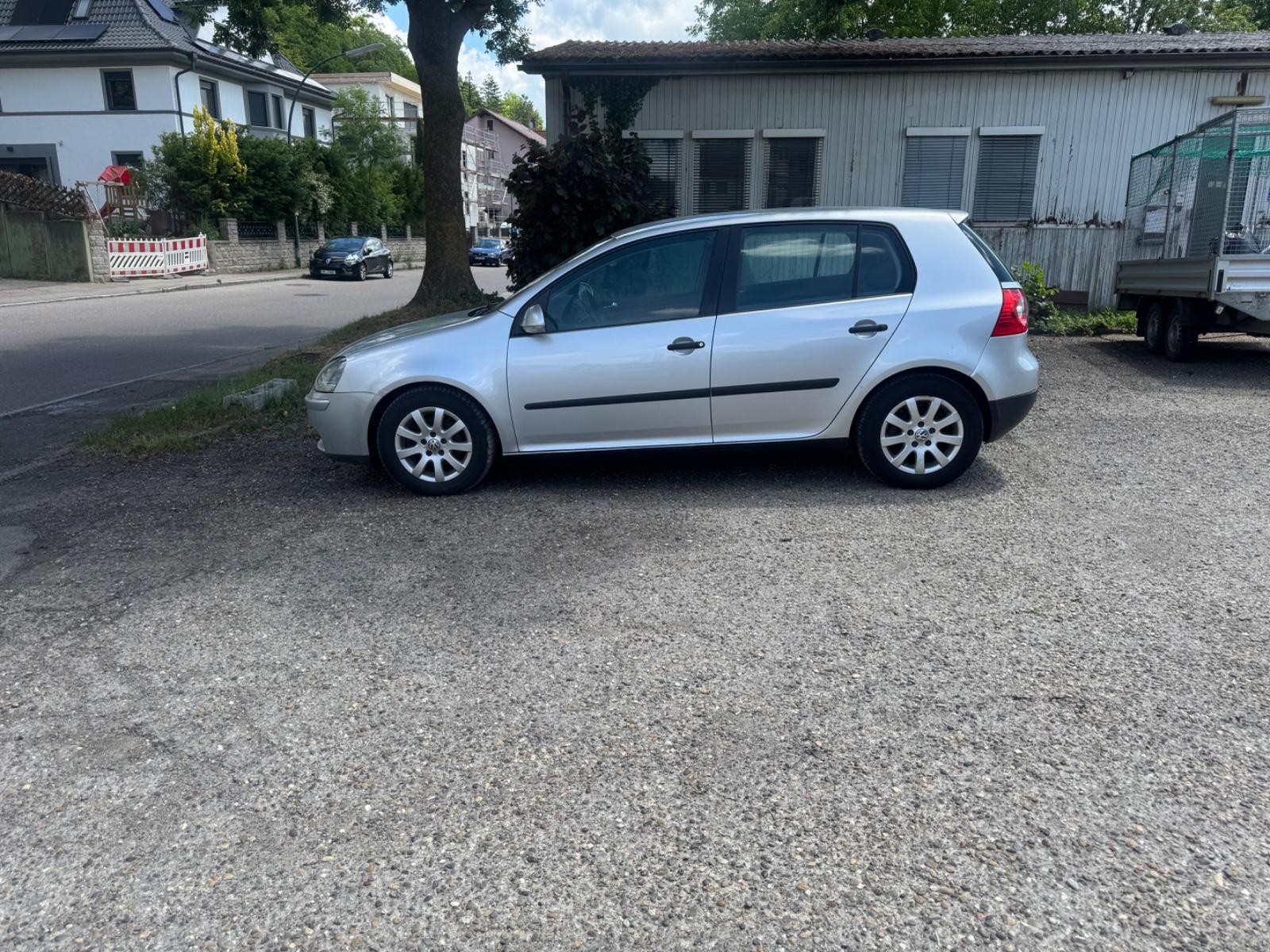 Volkswagen Golf V Lim. Trendline Neue TÜV Zweite Hand