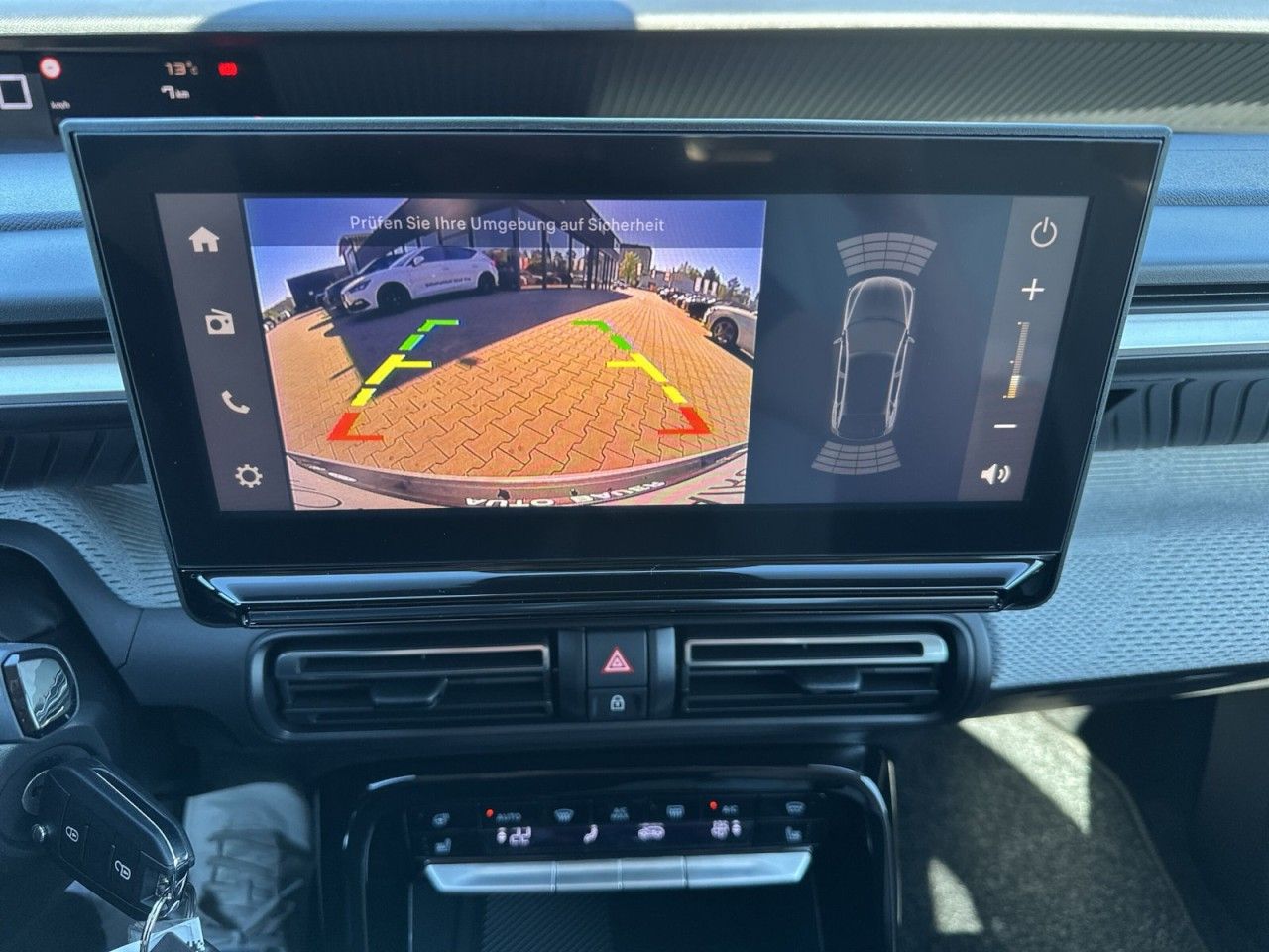 Fahrzeugabbildung Citroën C3 Aircross Turbo 100 PLUS - mit KI generiert/bearbeitet